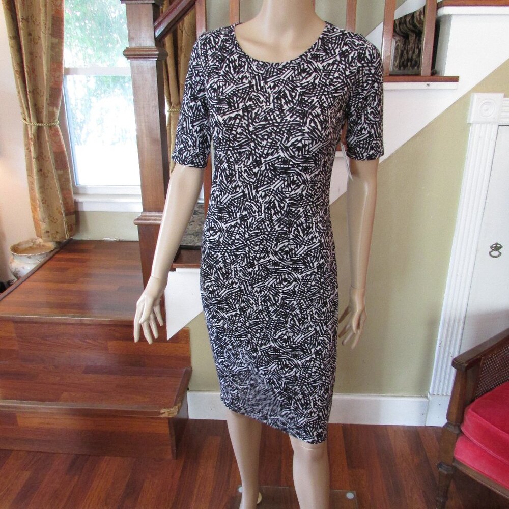 LULA ROE NWT X-Small Julia Black & White Stretch Dress